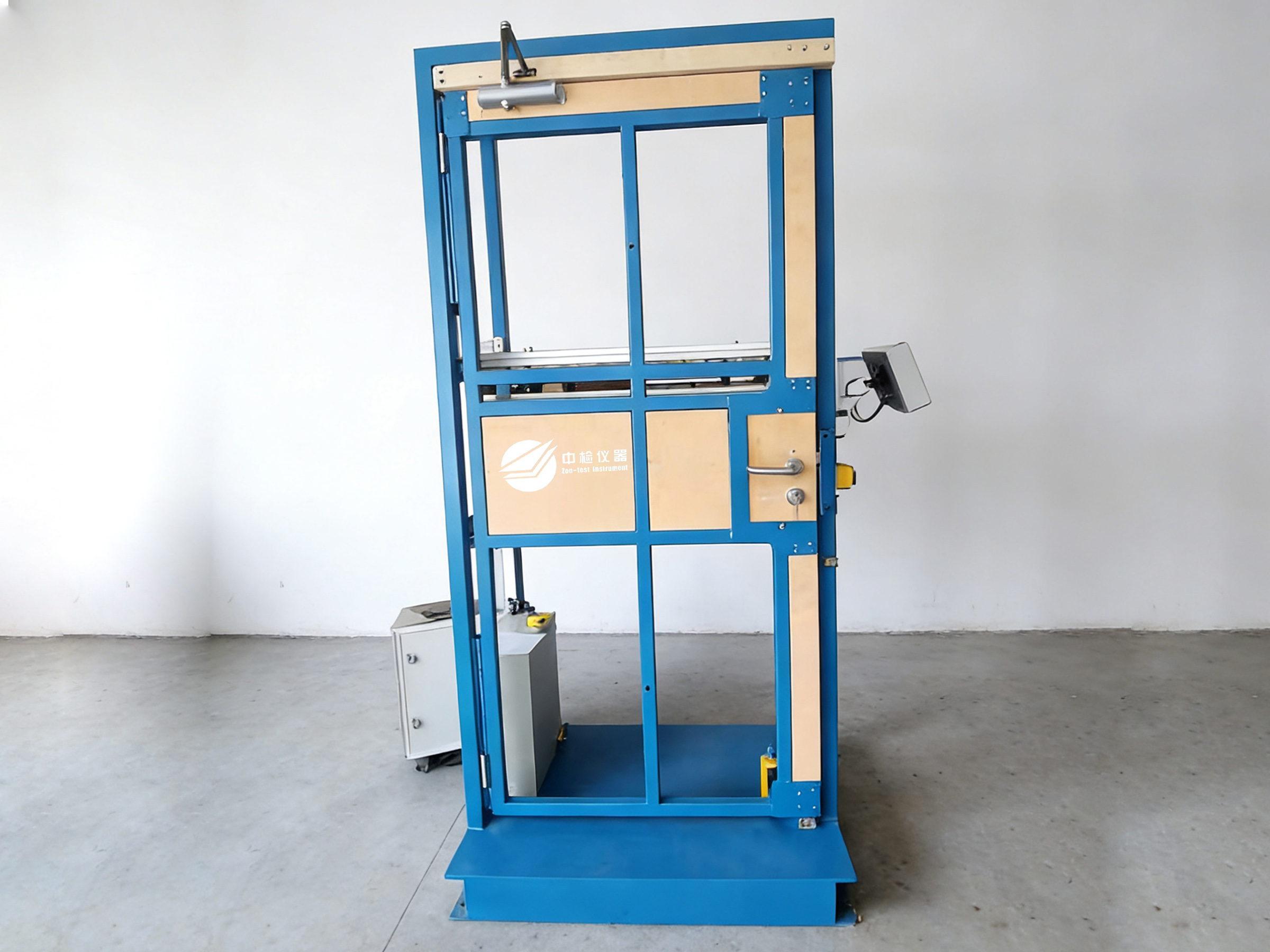 <strong>Door Hardware durability te</strong>